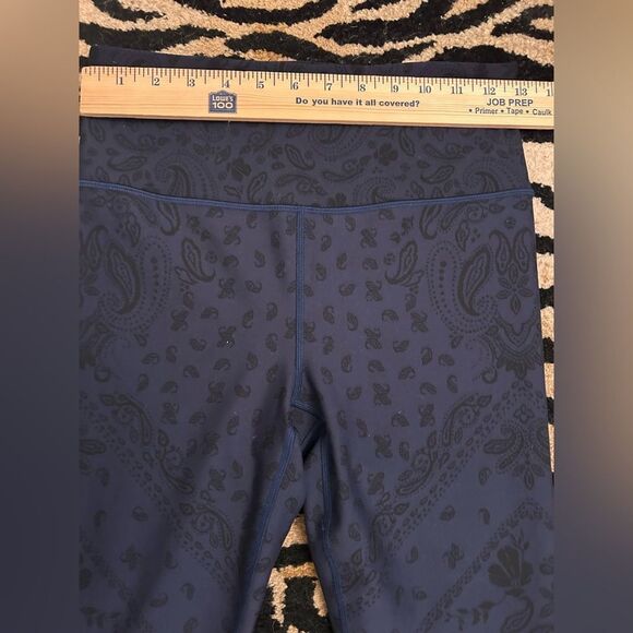 Athleta Elation Textured Leggings Size Small EUC - Picture 3 of 8